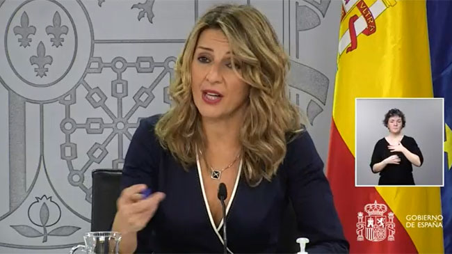 La ministra de Trabajo, Yolanda D&iacute;az, en la rueda de prensa tras el Consejo de Ministros