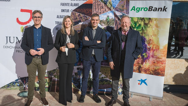Sumiller y patrocinadores, en la jornada '&lsquo;Wine Tour&rsquo;