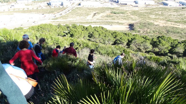 Sendero en Cabezo Ventura, en la Sierra Minera