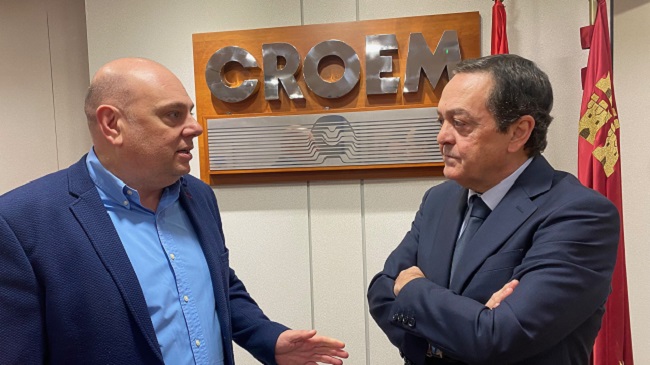 El presidente de CROEM, José Mª Albarracín junto con el presidente de CERMI, Pedro Martínez en la sede de la confederación El presidente de CROEM, José Mª Albarracín junto con el presidente de CERMI, Pedro Martínez en la sede de la confederación