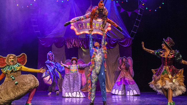 Espect&aacute;culo de la obra teatral 'Dumbo'