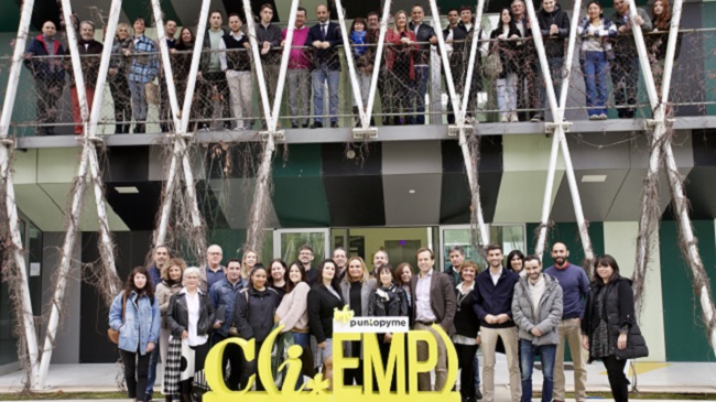 Ganadores del premio Emprendedor Excelente 2022 y miembros de la Red PuntoPyme