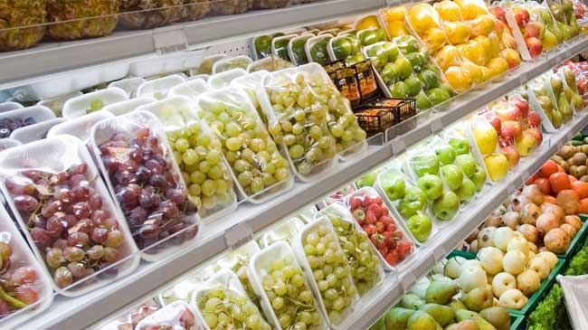 Frutas y verduras envueltas en pl&aacute;sticos de un solo uso