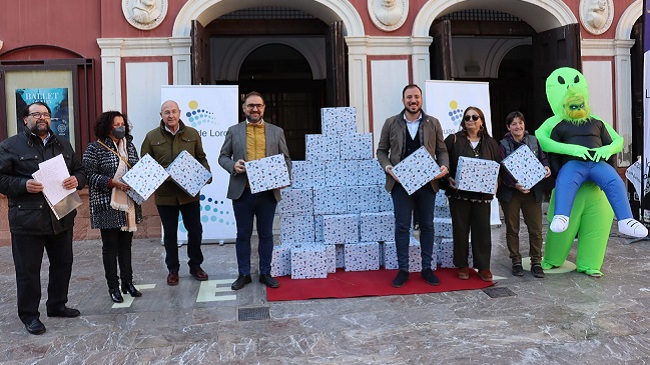 Entrega de los lotes solidarios de Aguas de Lorca