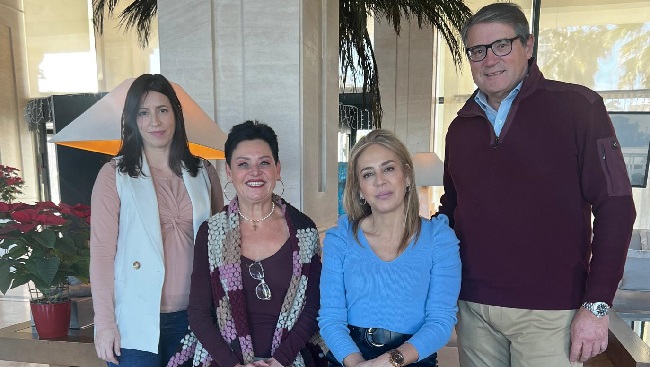 Esther Castellano, presidenta; Pau P&eacute;rez Rico, vicepresidente primero; Rosa Ruiz, vicepresidenta segunda y Carolina Beguer, tesorera