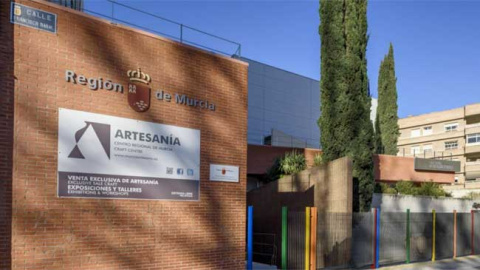 Centro Regional de Artesanía, junto al jardín de La Pólvora, en Murcia Centro Regional de Artesanía, junto al jardín de La Pólvora, en Murcia