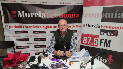 Tomás Martínez Pagán en el estudio de MurciaEconomía Radio Tomás Martínez Pagán en el estudio de MurciaEconomía Radio