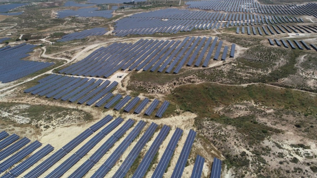 Imagen de la planta solar fotovoltaica de Mula - Qualitas Energy