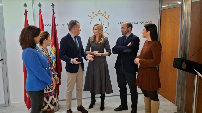 Reuni&oacute;n de la consejera de Empresa con parte de la corporaci&oacute;n municipal de Lorca.