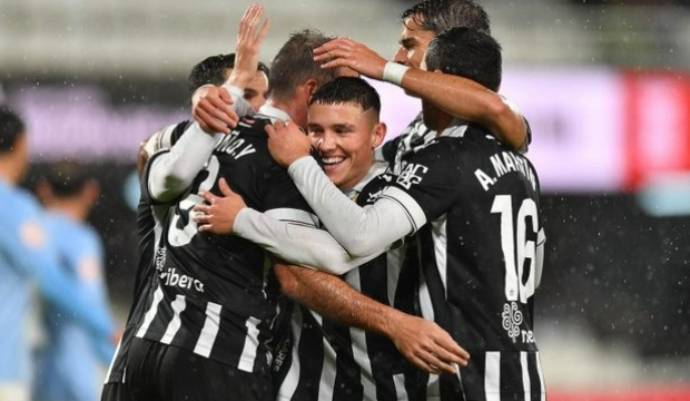 El FC Cartagena se impone por 3-0 al Juventud Torremolinos. El FC Cartagena se impone por 3-0 al Juventud Torremolinos.