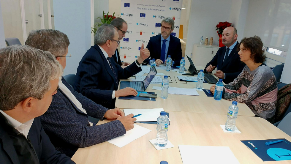 El consejero de Econom&iacute;a, Hacienda, Fondos Europeos y Transformaci&oacute;n Digital, Luis Alberto Mar&iacute;n, preside la reuni&oacute;n del patronato de la Fundaci&oacute;n Integra Digital.