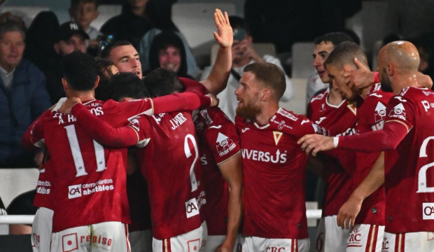 El Real Murcia celebrando gol de la victoria el pasado lunes en Cartagonova El Real Murcia celebrando gol de la victoria el pasado lunes en Cartagonova
