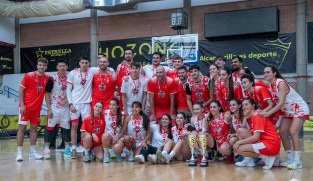 Foto de los participantes en la edici&oacute;n del curso pasado / Fotopik