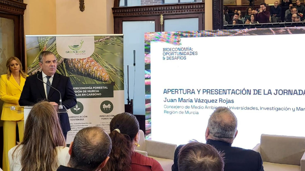 El consejero de Medio Ambiente, Juan Mar&iacute;a V&aacute;zquez.